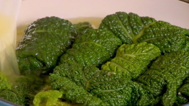 Pork-stuffed cabbage leaves-image