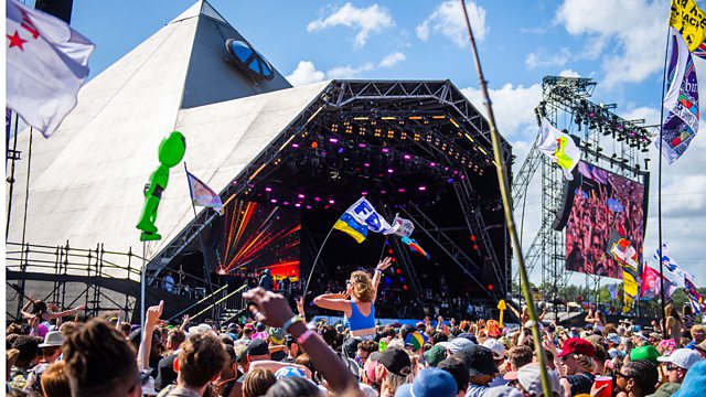 BBC - Glastonbury 2022: Photos + Features