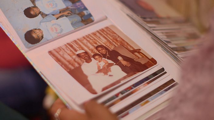 Photo of Basma as a child with her parents