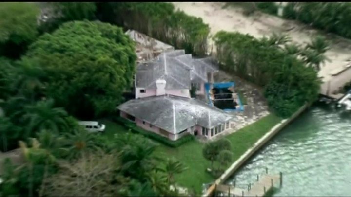 Drug Lord Pablo Escobars Florida Mansion Razed Bbc News 3550