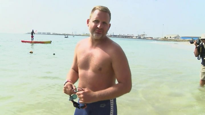 Atlantic swimmer Ben Hooper sets off on world record challenge - BBC News