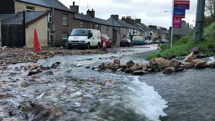 travel disruption north wales