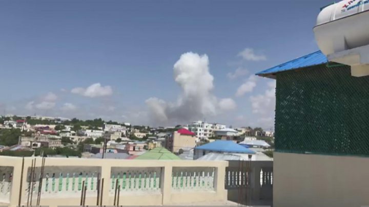 Somalia's capital Mogadishu hit by huge explosion