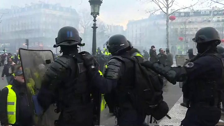 Tense Stand Off In Paris Protests