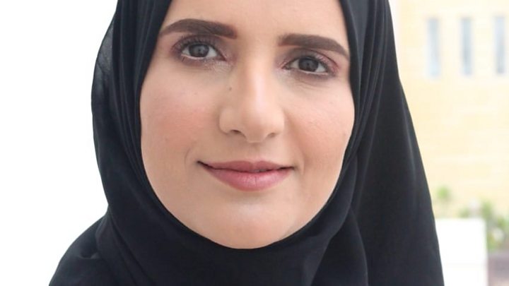 جوخة الحارثي أول الفائزين من العرب بجائزة انترناشيونال مان بوكر - BBC Arabic