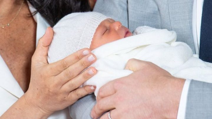 Novo bebê real se chamará Archie, anunciam Harry e Meghan ...