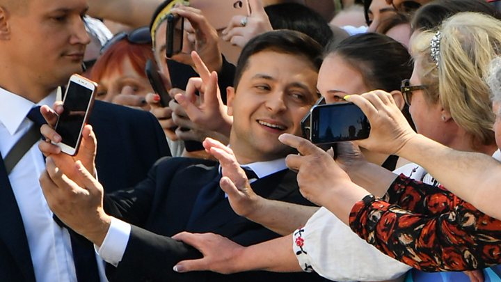 Volodymyr Zelensky Comedian President Calls Snap Election Bbc News 8408