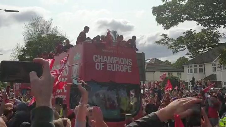 Champions League: Crowds number 750,000 at Liverpool parade
