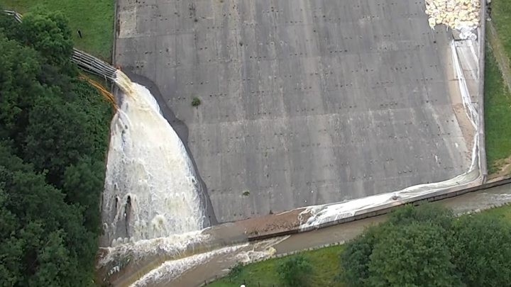 Whaley Bridge dam: Evacuated residents can return home