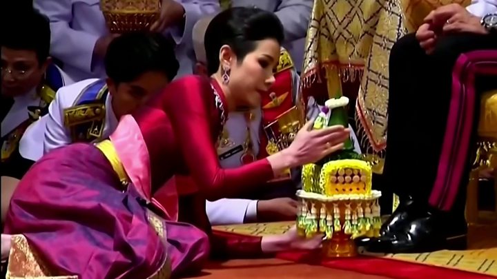 Photos Thai King Maha Vajiralongkorn Marries Royal Bodyguard Quartz