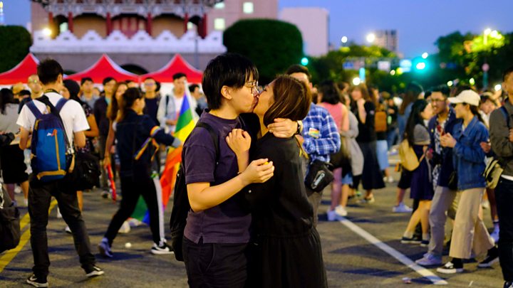 Why Chinas Lgbt Hide Their Identities At Lunar New Year Bbc News 