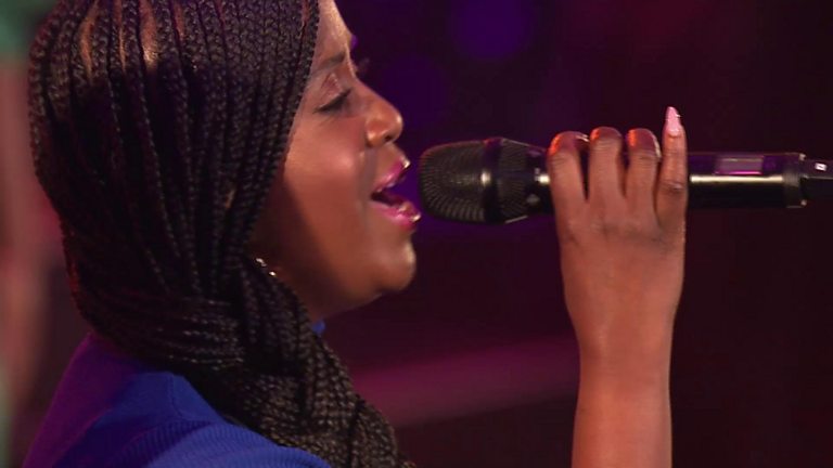 Bbc One Songs Of Praise Christingle Clips