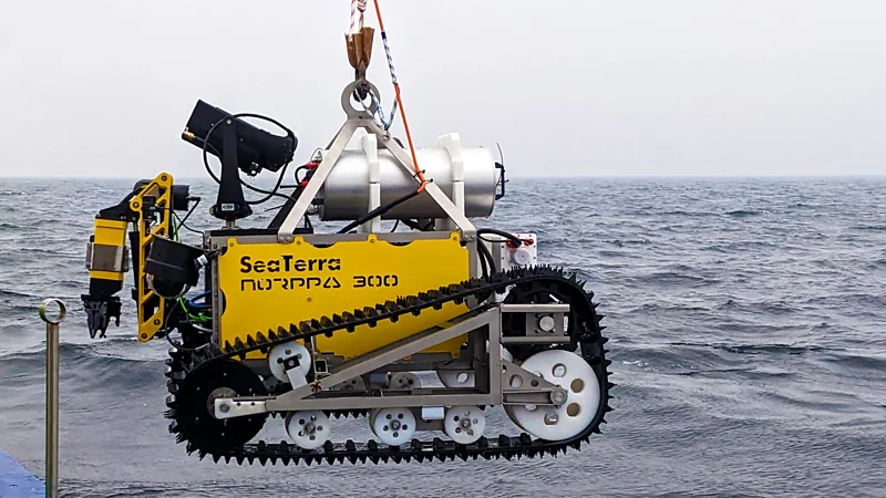 The German robots hunting the sea for WW2 bombs