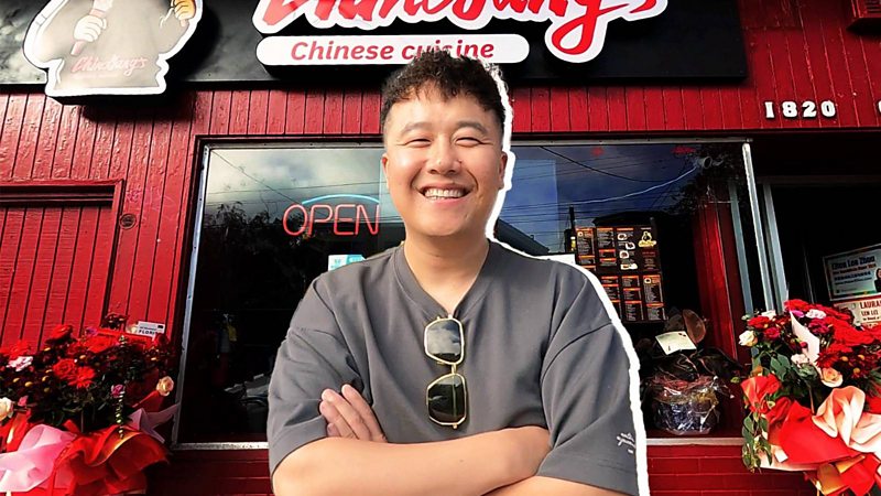 杨晓川是旧金山一间中餐馆老板兼说唱歌手,他所经营的餐馆四年来第九次被破坏。他说:“我的家人过去35年一直支持民主党,看看我们得到了什么”。四年前,他从一名坚定的民主党支持者变为一名特朗普支持者。