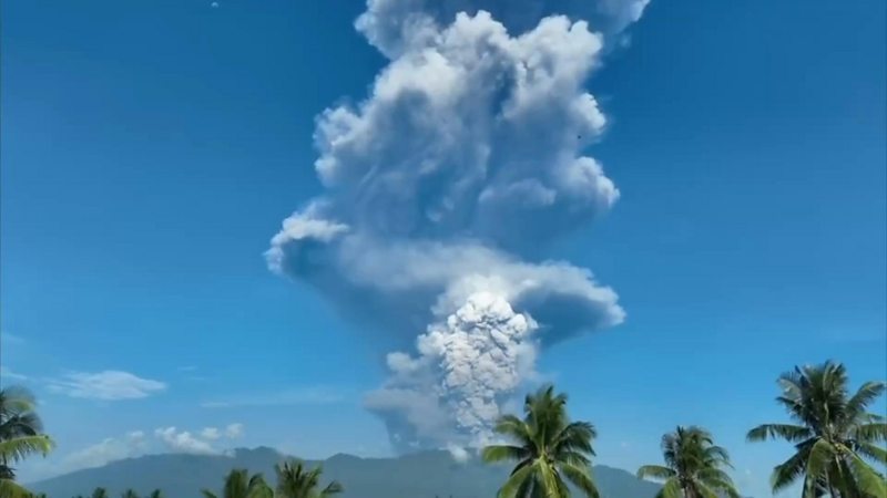 Huge cloud of smoke coming out of volcano