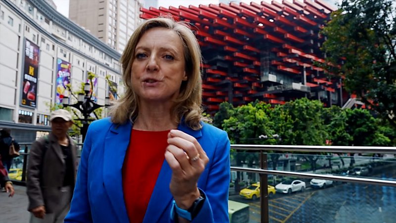 BBC記者碧嘉蘭（Laura Bicker）在重慶