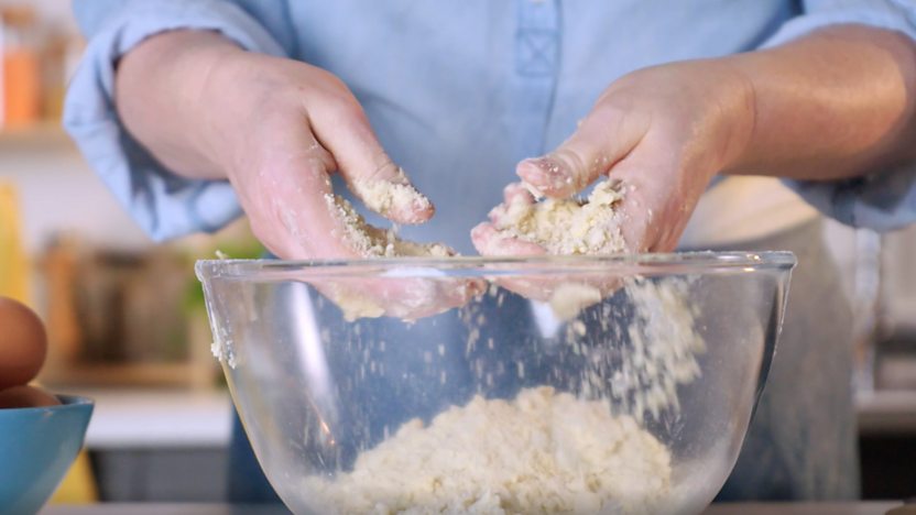 Paul Hollywood's mince pies recipe - BBC Food