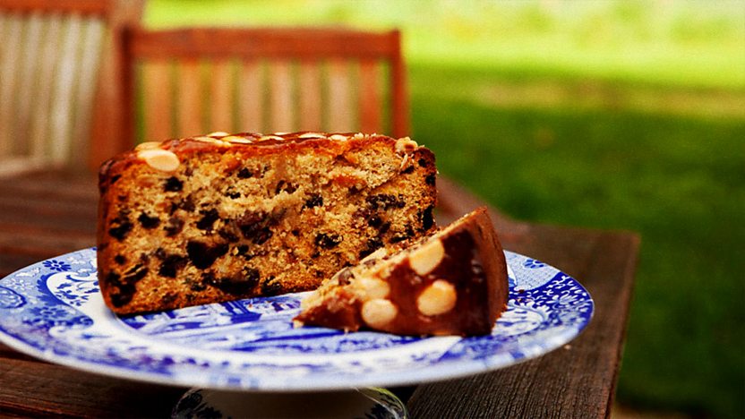 DUNDEE CAKE BAKE-ALONG | Bewitching Kitchen