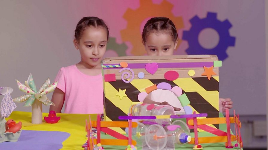 CBeebies Bitz & Bob Time For A Bitz Brain Blitz, children racing a