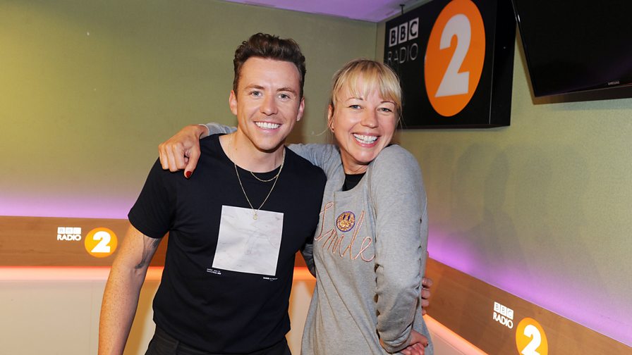 BBC - How the 2000s’ biggest pop stars became masters of social media