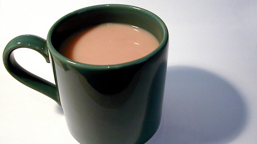 BBC Two Trust Me, I'm a Doctor, Series 9, Episode 1 Can hot drinks cool you down?