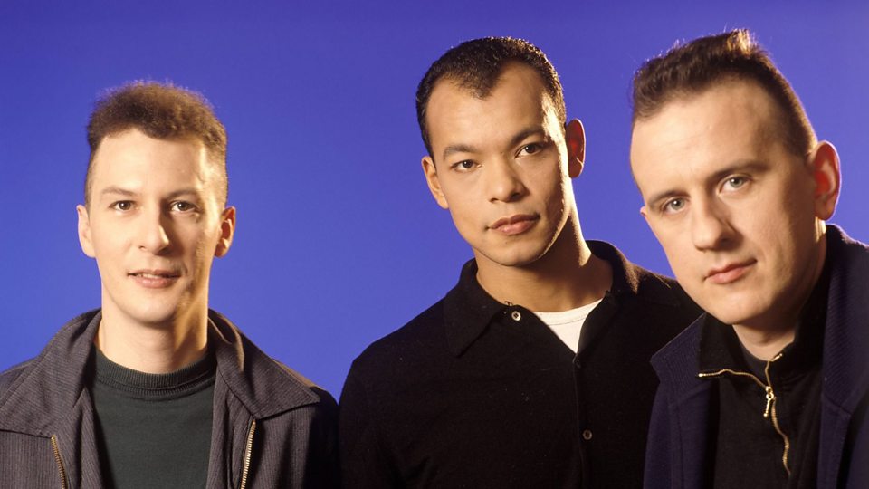 Fine Young Cannibals - She Drives Me Crazy 1989 - YouTube