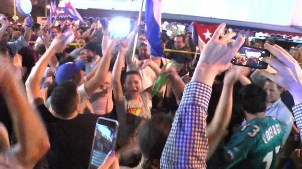 Little Havana celebra La piccola Avana festeggia la morte di Fidel Castro's death