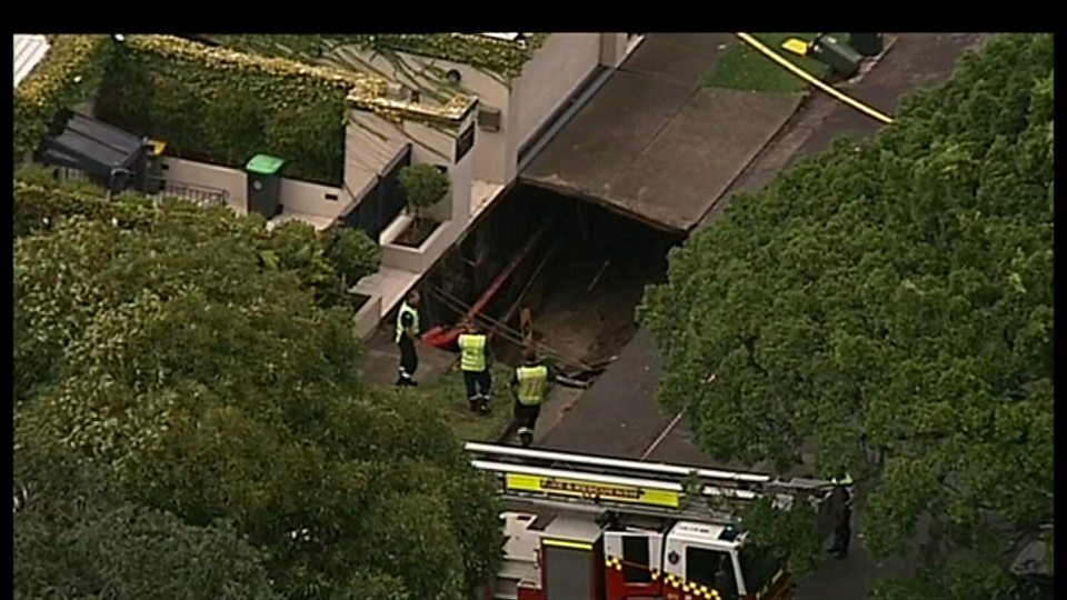 オーストラリアで首相官邸近くに陥没穴ができた's home