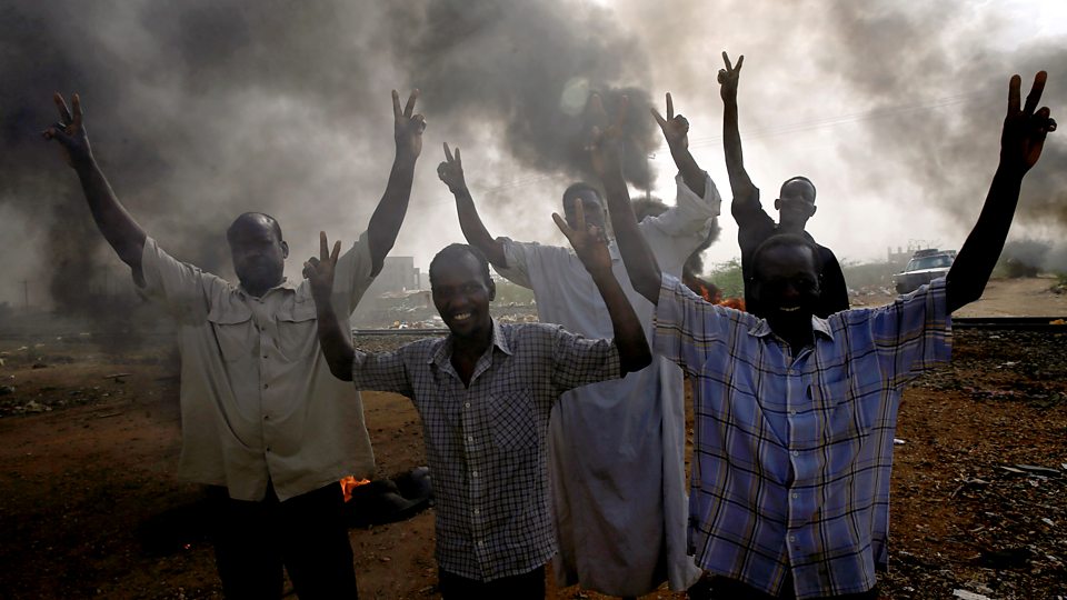 Sudan militære angreb demonstranter