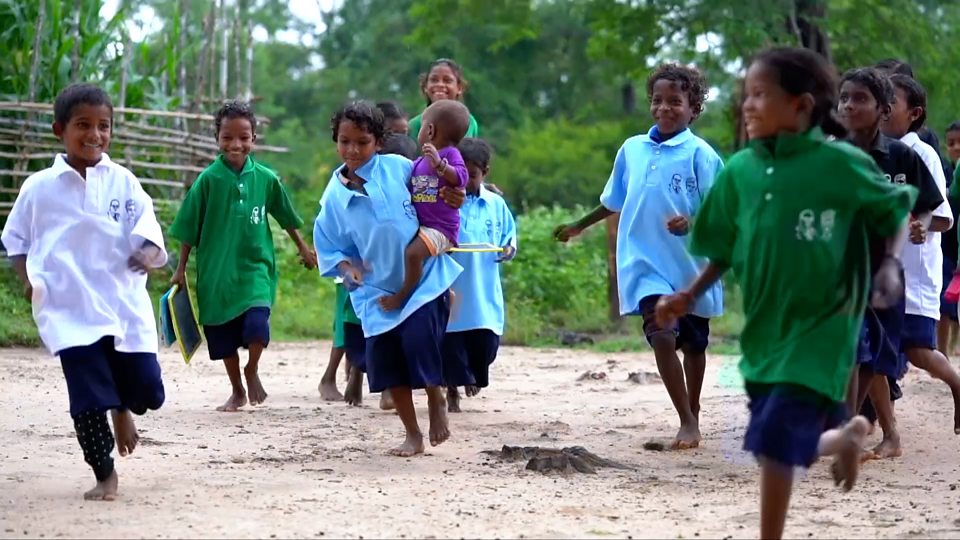 Indie koronawirus: How the pandemic brought a remote village its first school