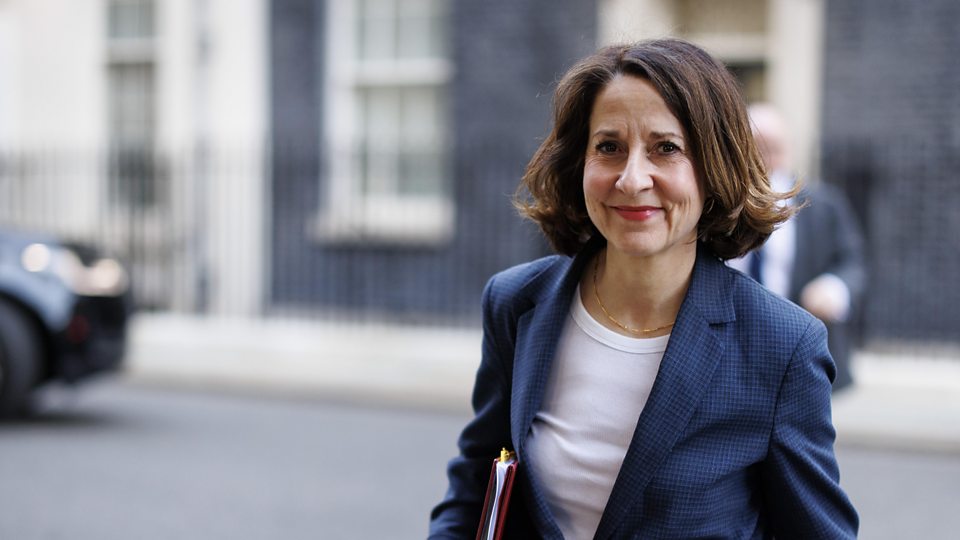 Government Unveils Crackdown On Benefits