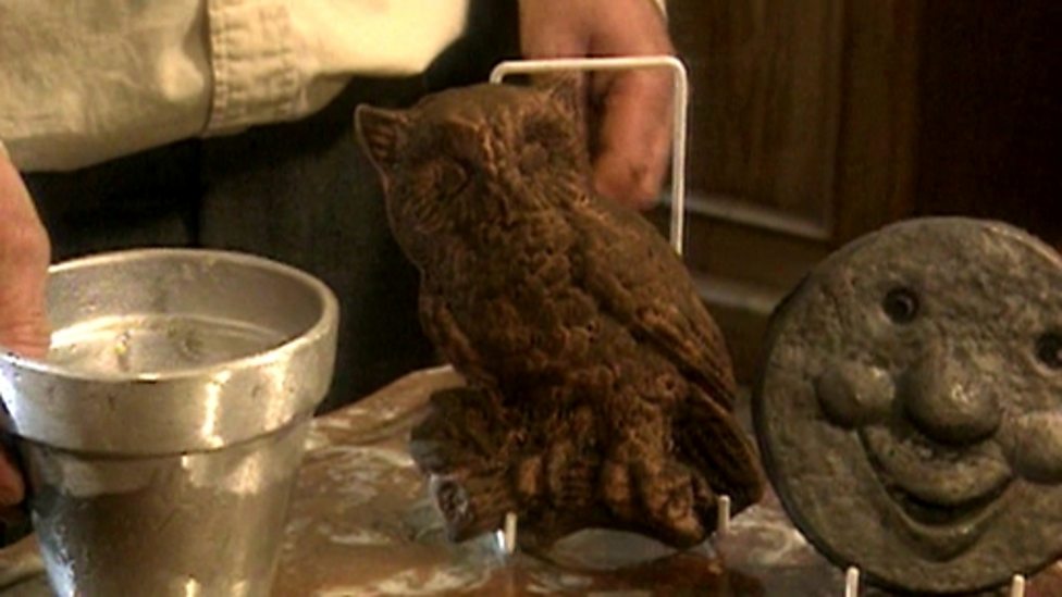 BBC Two Science Clips, Solids and Liquids, Melting metals