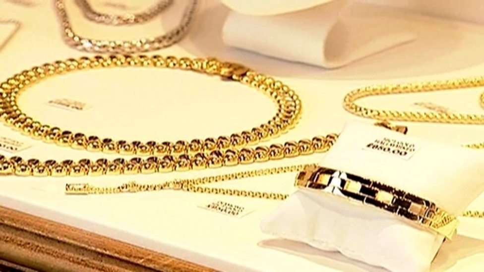 BBC Two KS1 Science Clips, Sorting with Using Materials, What