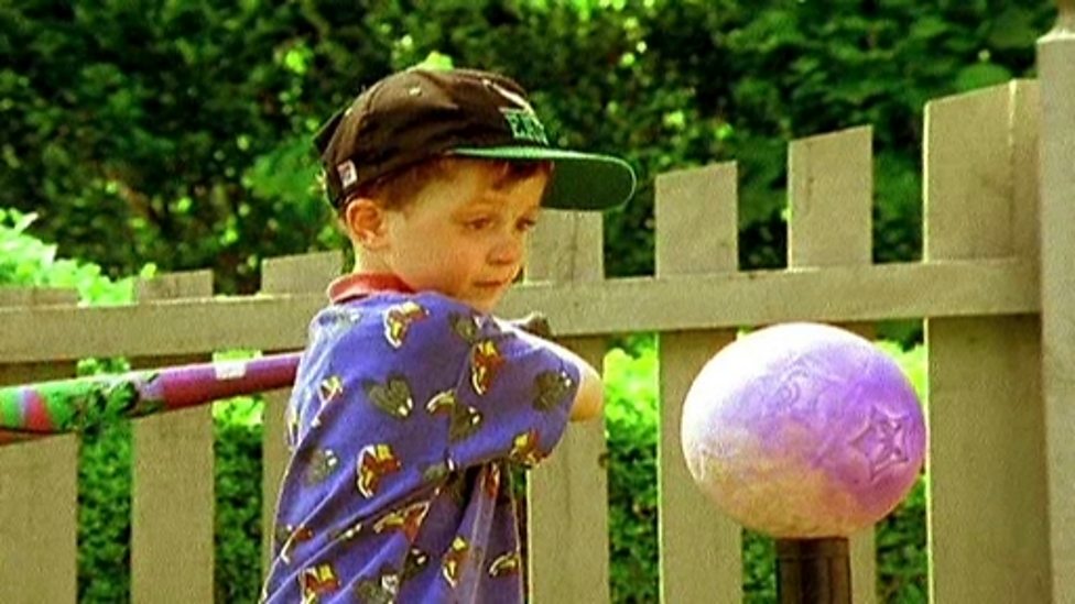 BBC Two KS1 Science Clips, Pushes and Pulls, Pushes and pulls (clip