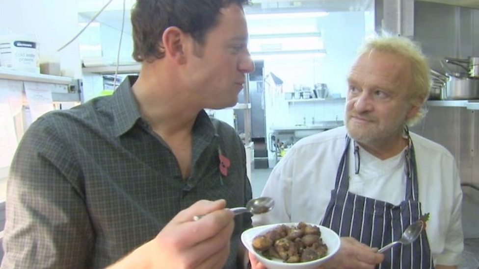 BBC One Countryfile, 14/11/2010, Antony Worrall Thompson cooks chestnuts