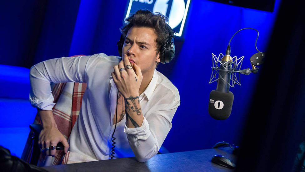 BBC Harry Styles reveals the secrets of his debut solo album