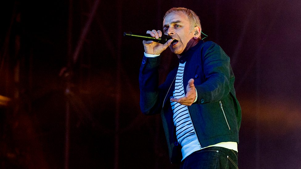 [WATCH] Underworld perform Born Slippy