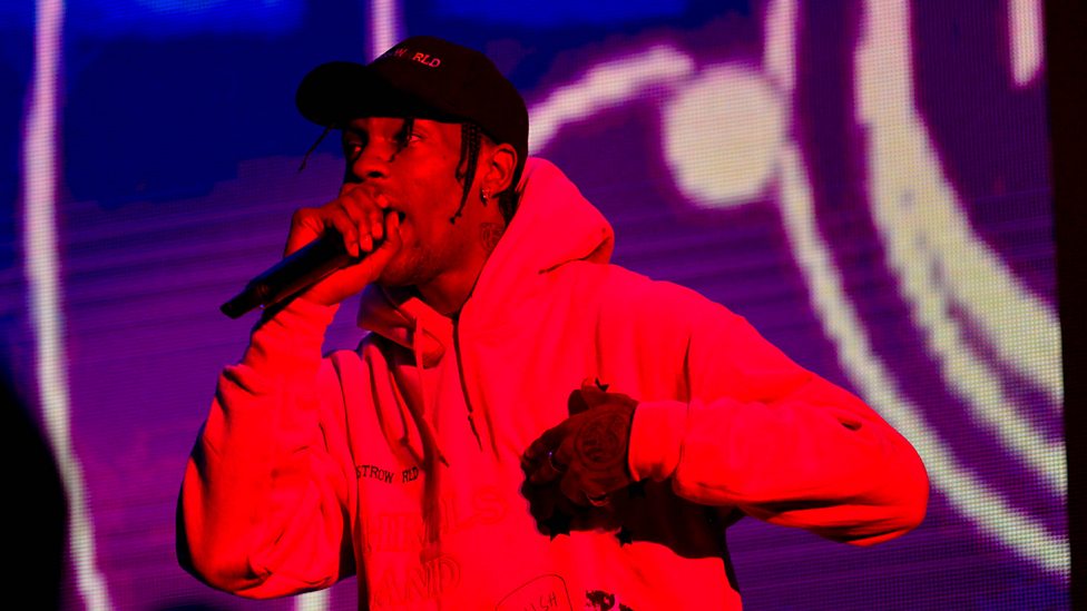 [WATCH] Travis Scott - Sicko Mode (Reading + Leeds 2018)