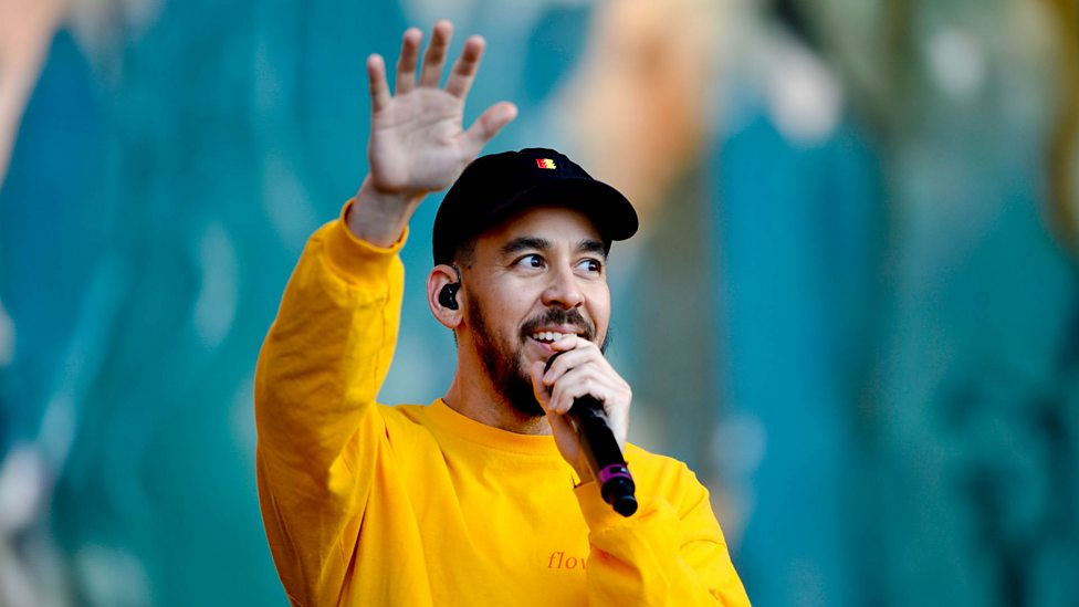 [WATCH] Mike Shinoda - Make It Up As I Go (Reading + Leeds 2018)