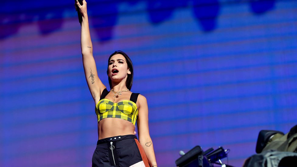 [WATCH] Dua Lipa - New Rules (Reading + Leeds 2018)