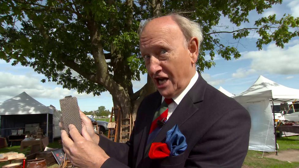 BBC One Bargain Hunt, Series 64, Oswestry 10, Charlie dons his baker