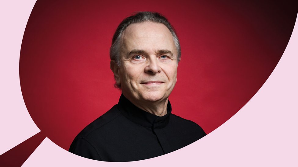 Elder Conducts Weber’s ‘Oberon’