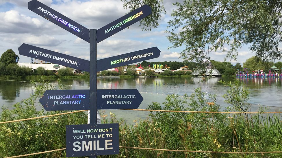 secret garden signs, bbc radio cambridgeshire - secret garden party: another dimension, Design ideen