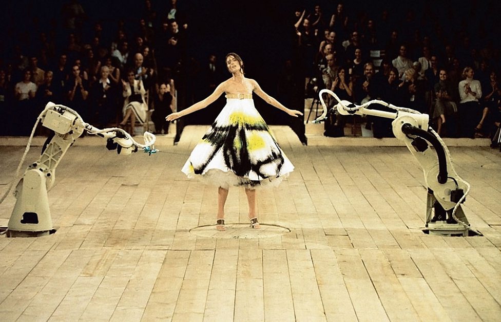 Extraordinary, Extreme, Sublime: The Savage Beauty of Alexander McQueen –  visuology