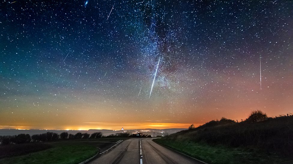 BBC iWonder - The geminids: How do I see the UK’s biggest meteor shower?
