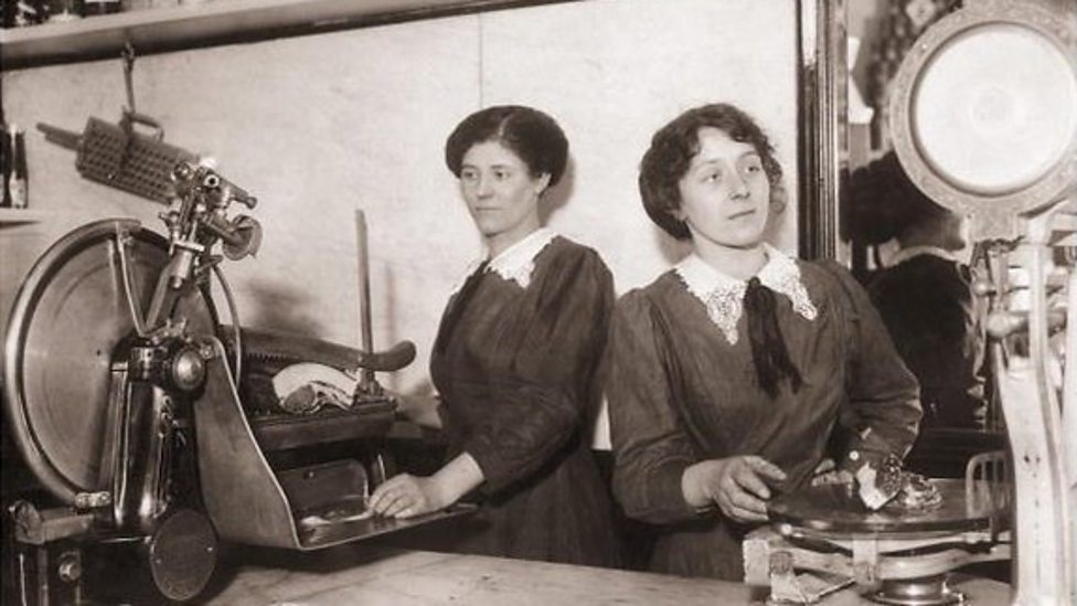 What Did Women Do On The Home Front In World War One? - BBC Bitesize