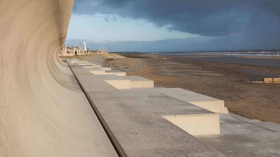 What causes a flood? BBC Bitesize