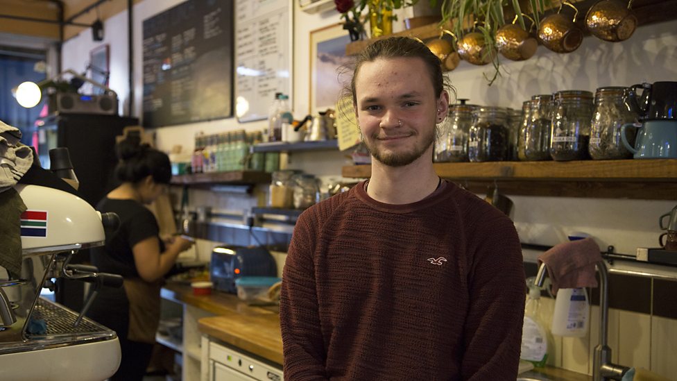 How to become a barista: Zach's story - BBC Bitesize