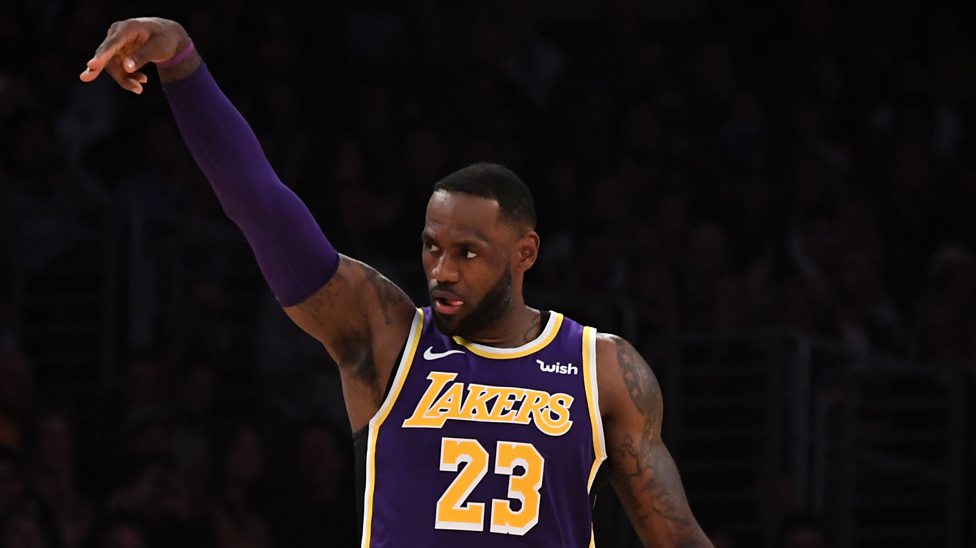 Nba Lebron James Scores Slam Dunk In Top 10 Plays Bbc Sport