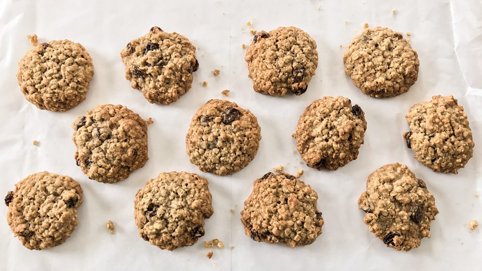 How to bake cakes and biscuits without eggs - BBC Food